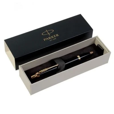 parker (2) Ручка шариковая Parker IM Core Black GT M, корпус из латуни чёрный матовый/ золотой, синие чернила с гравировкой