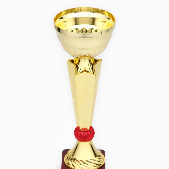 Кубок 174С, наградная фигура, золото, подставка пластик, 26.5×8×7 см_5 Кубок 174С, наградная фигура, золото, подставка пластик, 26.5×8×7 см, с индивидуальной гравировкой — изображение 5
