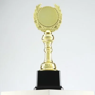 Кубок 068, наградная фигура, золото, подставка пластик, 23.5×8×7.5 см, с индивидуальной гравировкой