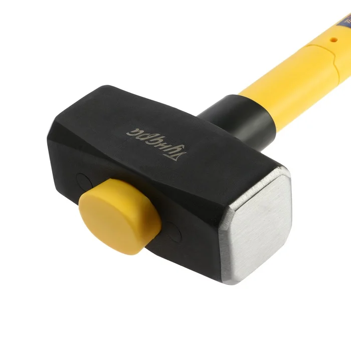 Кувалда кованая ТУНДРА ПРОФИ, обратный всад, длинная фиберглассовая 3К рукоятка 90 см, 4 кг_3 Кувалда кованая ТУНДРА ПРОФИ, обратный всад, длинная фиберглассовая 3К рукоятка 90 см, 4 кг, с индивидуальной гравировкой — изображение 3