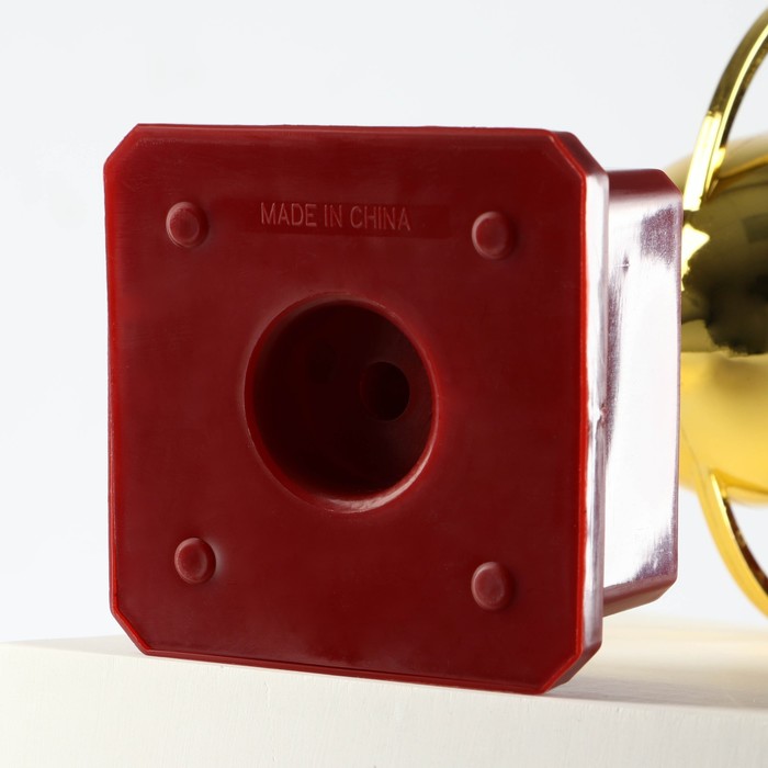 Кубок золото 012, наградная фигура, подставка пластик, 19.2×11.5×8 см_6 Кубок золото 012, наградная фигура, подставка пластик, 19.2×11.5×8 см, с индивидуальной гравировкой — изображение 6