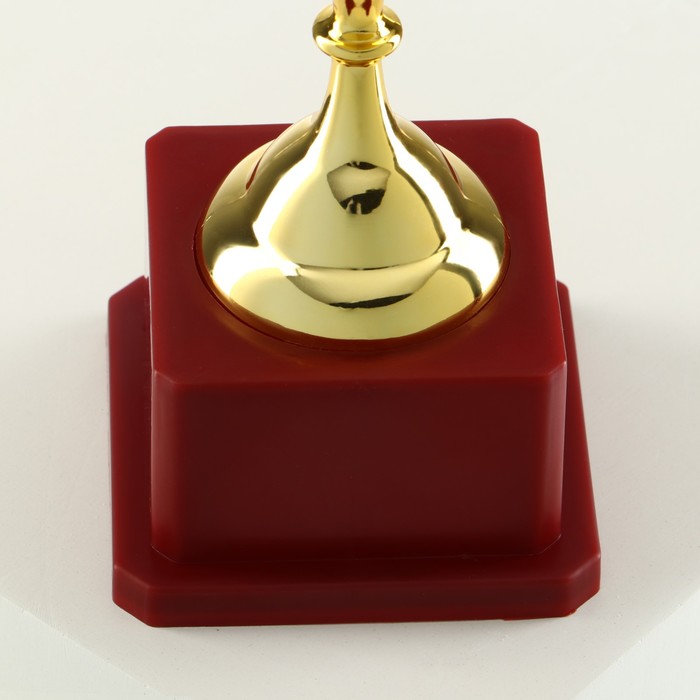 Кубок золото 012, наградная фигура, подставка пластик, 19.2×11.5×8 см_3 Кубок золото 012, наградная фигура, подставка пластик, 19.2×11.5×8 см, с индивидуальной гравировкой — изображение 3