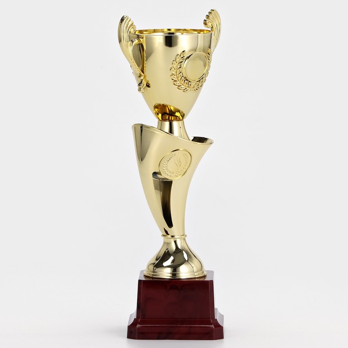 Кубок 097В, наградная фигура, золото, подставка пластик, 26×10×7.5 см_3 Кубок 097В, наградная фигура, золото, подставка пластик, 26×10×7.5 см, с индивидуальной гравировкой — изображение 3