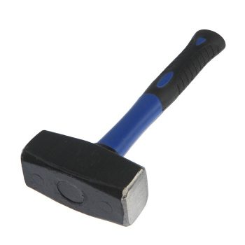 Кувалда кованая ТУНДРА, фиберглассовая трехкомпонентная рукоятка, 2 кг, с индивидуальной гравировкой