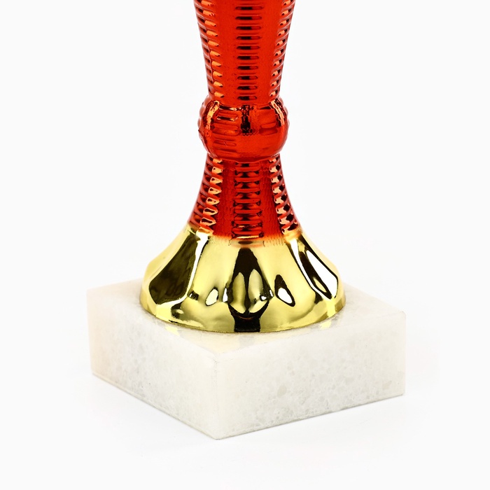 Кубок 152, наградная фигура, золото, подставка камень, 18,5 х 8 х 6 см._3 Кубок 152, наградная фигура, золото, подставка камень, 18,5 х 8 х 6 см., с индивидуальной гравировкой — изображение 3